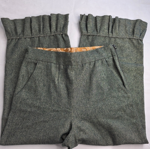 Crilla Naná Italian Ruffled Pants Green W/Gold Thread Wool Italy Size 42 AS-0575 - Picture 7 of 8